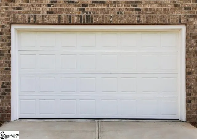 Photo 3 of Single family home for sale at 10 Archstone Wy, Piedmont, SC 29673 | MLS# 1595911 | Listing updated on 2026-10-27