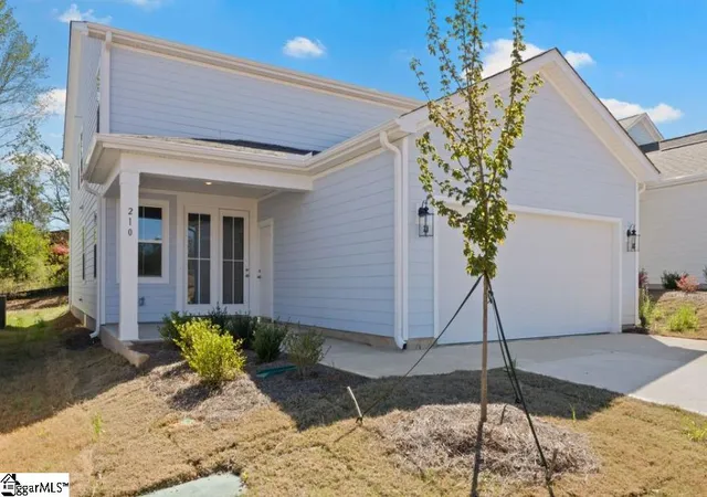 Photo 1 of Single family home for sale at 210 Nicolet Dr, Simpsonville, SC 29681 | MLS# 1603028 | Listing updated on 2026-09-05