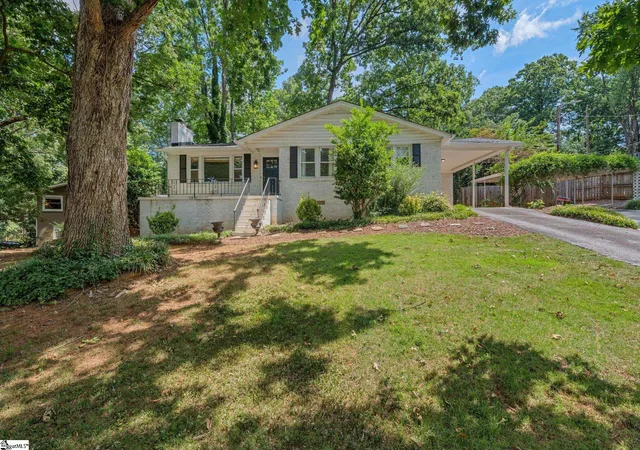 Photo 2 of Single family home for sale at 225 Scarlett St, Greenville, SC 29607 | MLS# 1603471 | Listing updated on 2026-09-10