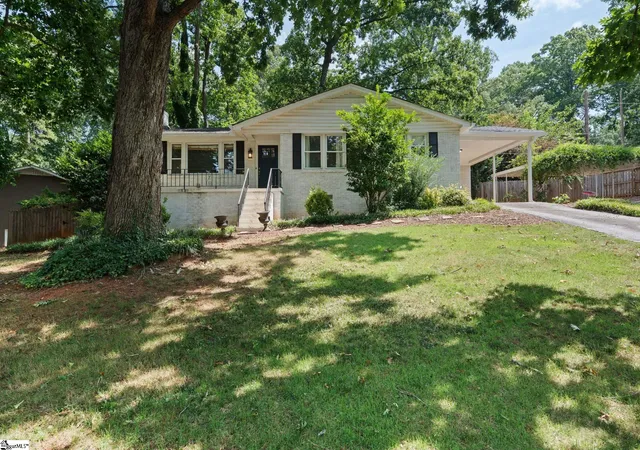 Photo 3 of Single family home for sale at 225 Scarlett St, Greenville, SC 29607 | MLS# 1603471 | Listing updated on 2026-09-10