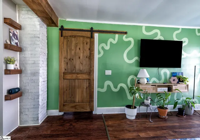 Photo 4 of Single family home for sale at 110 Dukeland Dr, Greenville, SC 29617 | MLS# 1602208 | Listing updated on 2026-09-08