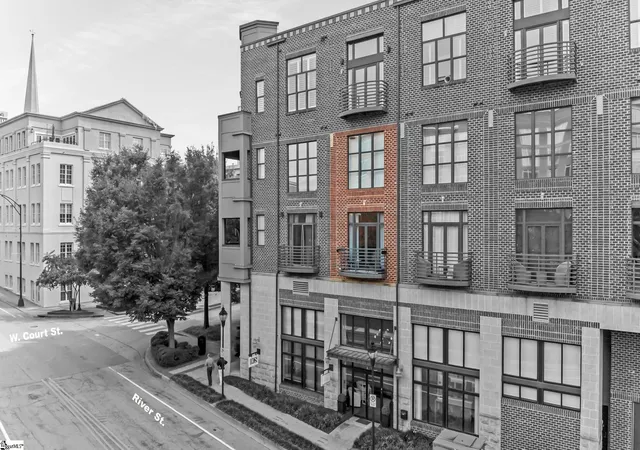 Photo 3 of Condo for sale at 101 W Court St #225, Greenville, SC 29601 | MLS# 1605915 | Listing updated on 2026-10-06