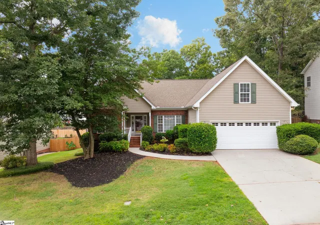 Photo 1 of Single family home for sale at 110 Amberjack Ct, Taylors, SC 29687 | MLS# 1604786 | Listing updated on 2026-10-14