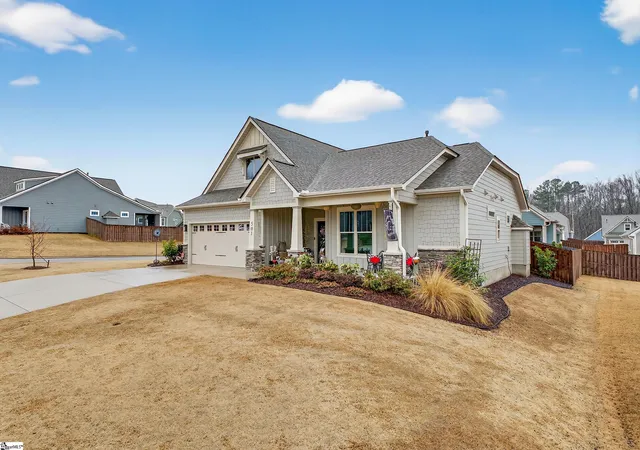 Photo 2 of Single family home for sale at 501 Wynstone Pl, Greenville, SC 29607 | MLS# 1606322 | Listing updated on 2026-10-10