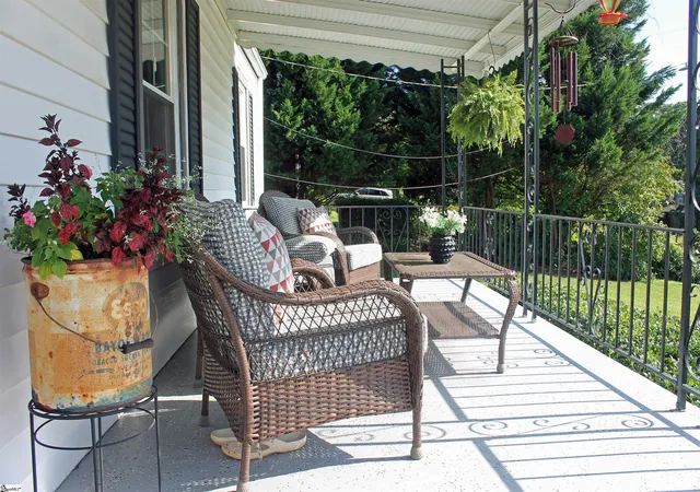 Photo 1 of Single family home for sale at 31 Racine Ct, Greenville, SC 29617 | MLS# 1604310 | Listing updated on 2026-09-20