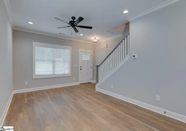 Listing Photo 5 - Condo for sale in building located at 8 Howard St, Greenville, SC 29611