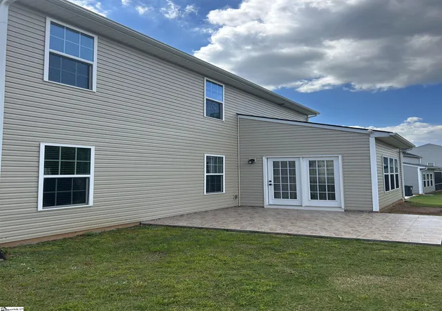 Photo 3 of Single family home for sale at 242 Sandusky Ln, Simpsonville, SC 29680 | MLS# 1605500 | Listing updated on 2026-10-01