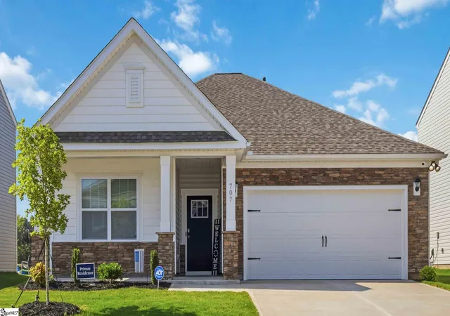 Photo 1 of Single family home for sale at 707 Bayridge Dr, Simpsonville, SC 29680 | MLS# 1596719 | Listing updated on 2026-10-28