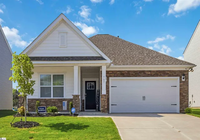 Photo 30 of Single family home for sale at 707 Bayridge Dr, Simpsonville, SC 29680 | MLS# 1596719 | Listing updated on 2026-10-28