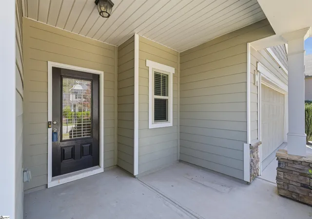 Photo 2 of Single family home for sale at 46 Grand River Ln, Simpsonville, SC 29681 | MLS# 1606043 | Listing updated on 2026-10-14