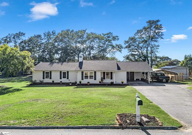 Photo 1 of Single family home for sale at 110 Coldspring Dr, Spartanburg, SC 29301 | MLS# 1603681 | Listing updated on 2026-09-14