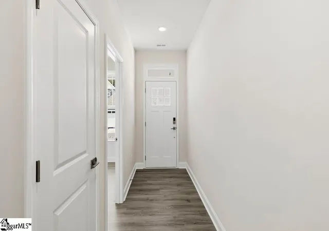 Photo 4 of Single family home for sale at 123 Beechcroft Pl, Fountain Inn, SC 29644 | MLS# 1591705 | Listing updated on 2026-09-29