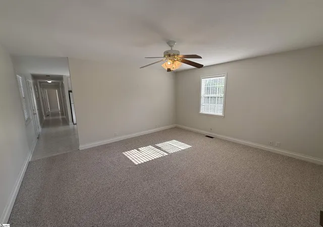 Photo 3 of Single family home for sale at 214 Jones St, Laurens, SC 29360 | MLS# 1603041 | Listing updated on 2026-09-09