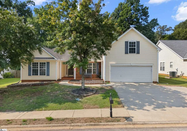Photo 1 of Single family home for sale at 116 Landau Pl, Simpsonville, SC 29680 | MLS# 1602950 | Listing updated on 2026-09-06