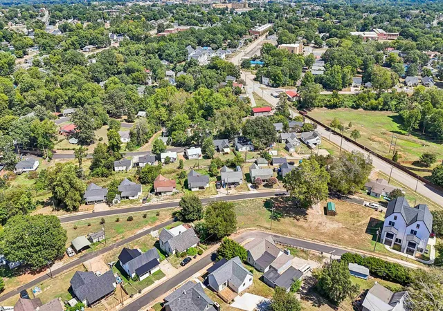Photo 42 of Single family home for sale at 35 Henry St, Greenville, SC 29605 | MLS# 1603749 | Listing updated on 2026-09-29