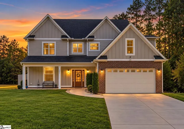 Photo 1 of Single family home for sale at 101 S Valley Ln, Greenville, SC 29611 | MLS# 1606001 | Listing updated on 2026-10-07