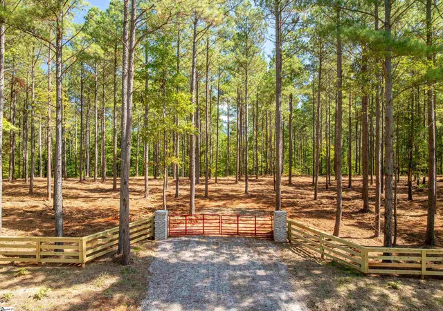 Land for sale at 03 Oak Hl Rd, Belton, SC 29627 | MLS# 1606278