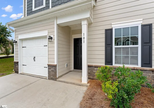 Photo 3 of Townhouse for sale at 101 Paneer Ln, Taylors, SC 29687 | MLS# 1585489 | Listing updated on 2026-09-25