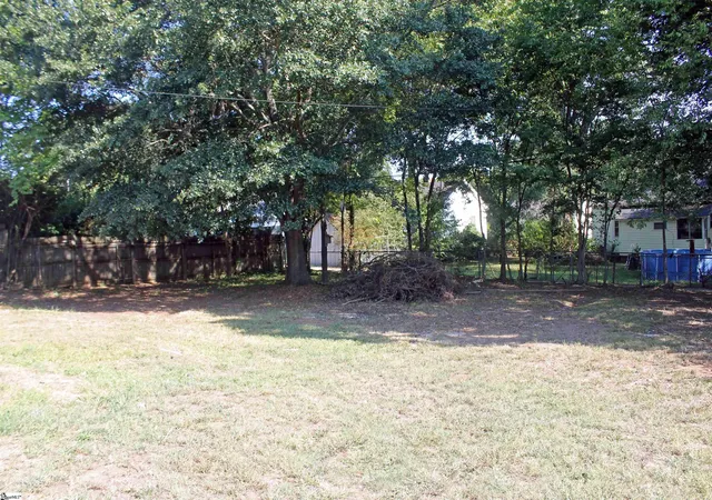 Photo 2 of Single family home for sale at 114 4th Street, Greenville, SC 29611 | MLS# 1602722 | Listing updated on 2026-09-06