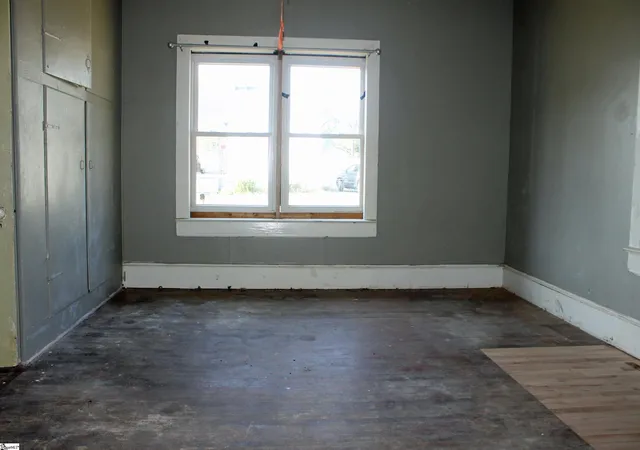 Photo 3 of Single family home for sale at 114 4th Street, Greenville, SC 29611 | MLS# 1602722 | Listing updated on 2026-09-06
