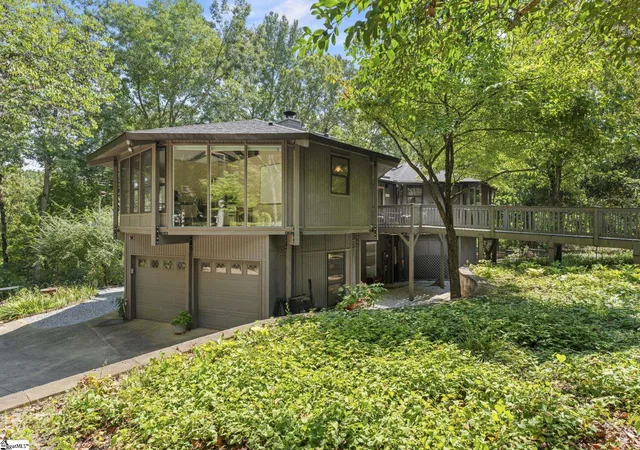 Photo 3 of Single family home for sale at 305 Raven Cliff Rd, Cleveland, SC 29635 | MLS# 1603040 | Listing updated on 2026-09-17