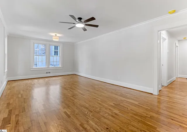 Photo 3 of Single family home for sale at 6 Beverly Ave, Greenville, SC 29605 | MLS# 1604307 | Listing updated on 2026-09-20