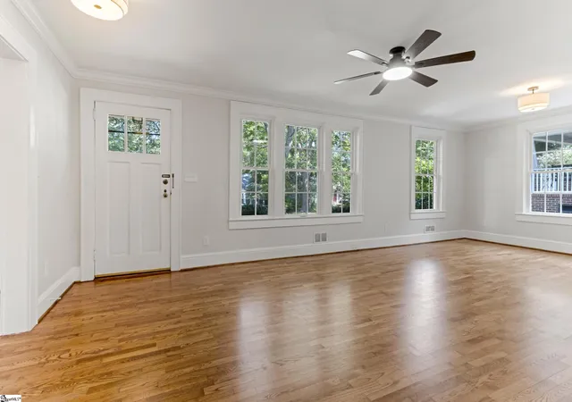 Photo 3 of Single family home for sale at 6 Beverly Ave, Greenville, SC 29605 | MLS# 1604307 | Listing updated on 2026-09-20