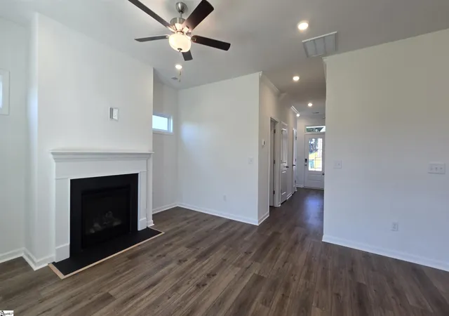 Photo 3 of Single family home for sale at 13 Halsey St, Central, SC 29630 | MLS# 1606539 | Listing updated on 2026-10-16