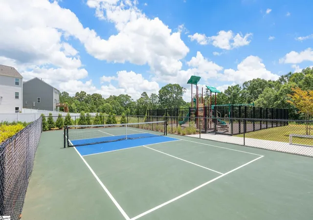 Photo 3 of Single family home for sale at 744 Marblewood St, Greenville, SC 29605 | MLS# 1604951 | Listing updated on 2026-10-16