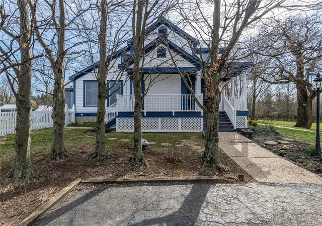 Photo 3 of Mansion for sale at 2696 Wilmington Rd, Lebanon, OH 45036 | MLS# 907900 | Listing updated on 2026-09-28