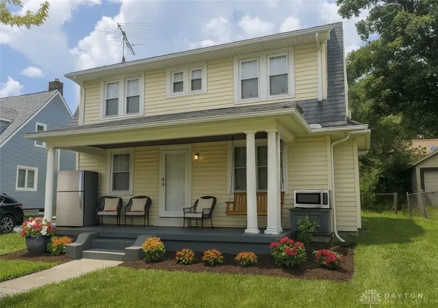Photo 2 of Single family home for sale at 417 Sandalwood Dr, Dayton, OH 45405 | MLS# 937727 | Listing updated on 2026-09-10