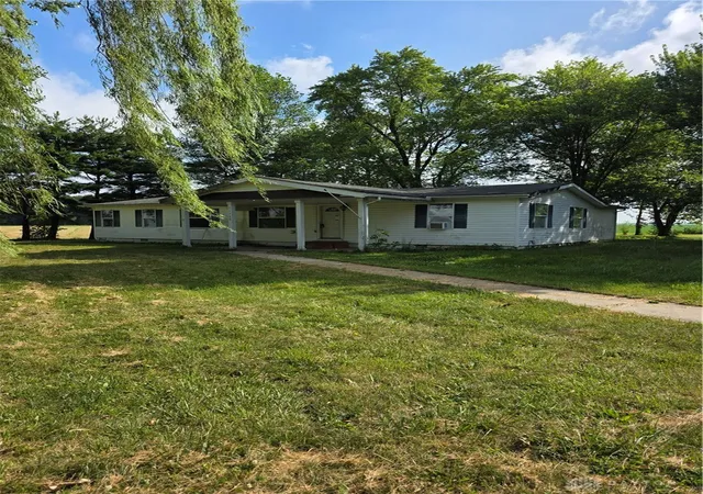 Photo 1 of Single family home for sale at 11968 Arling Rd, Anna, OH 45302 | MLS# 939965 | Listing updated on 2026-09-18