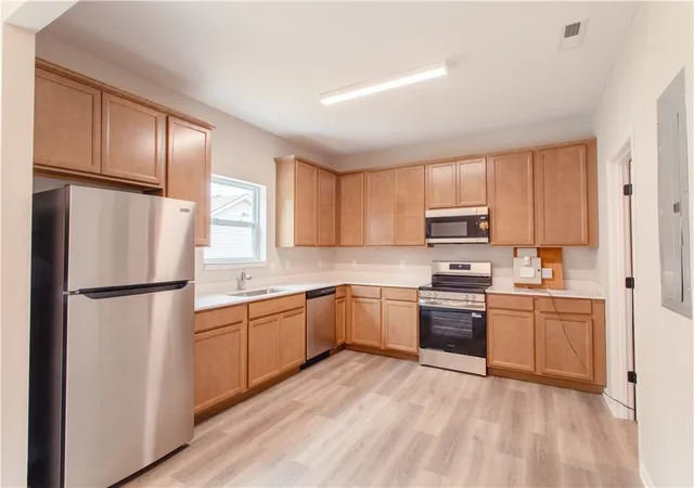 Photo 2 of Single family home for sale at 2031 Ravenwood Ave, Dayton, OH 45406 | MLS# 940886 | Listing updated on 2026-09-14