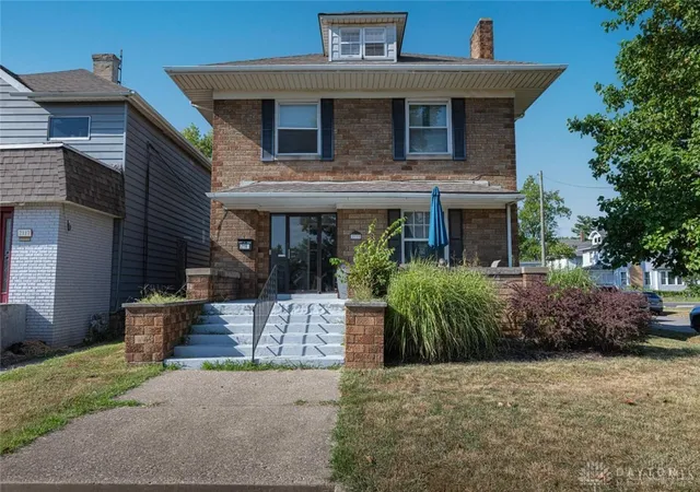Photo 2 of Sale Pending at 2119 Central Ave, Middletown, OH 45044 | MLS# 946787 | Listing updated on 2026-08-31