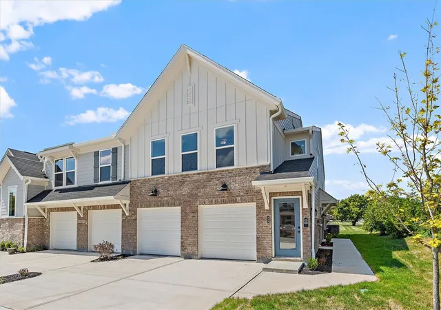 Condo for sale at 425 Pilot Point #1-305, Vandalia, OH 45377 | MLS# 947926