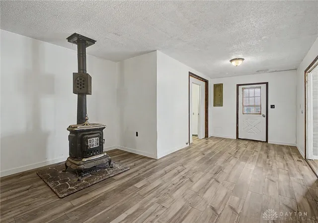 Photo 4 of Single family home for sale at 105 N Main St, Englewood, OH 45322 | MLS# 949224 | Listing updated on 2026-10-22