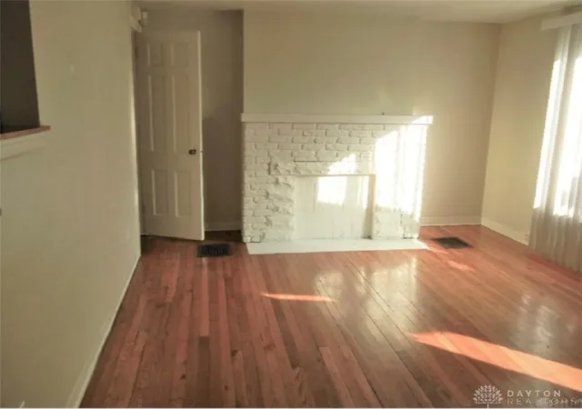 Listing Photo 4 - Condo for sale in building located at 209 E - 211 Sunrise Ave, Dayton, OH 45426