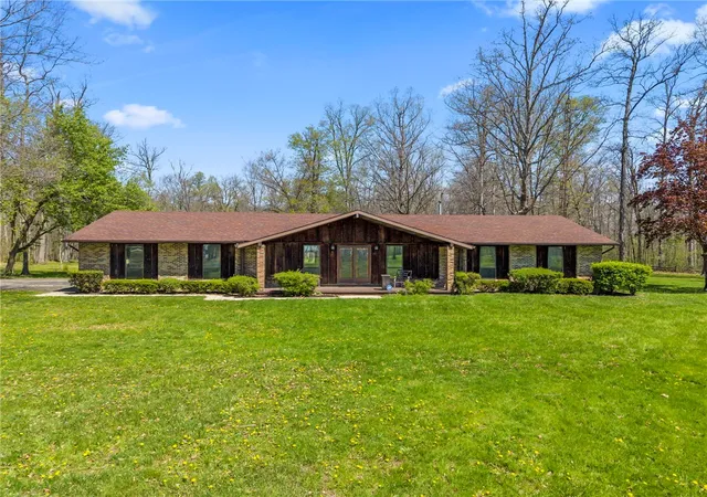 Photo 1 of Single family home for sale at 14333 Meranda Rd, Anna, OH 45302 | MLS# 950830 | Listing updated on 2026-09-30