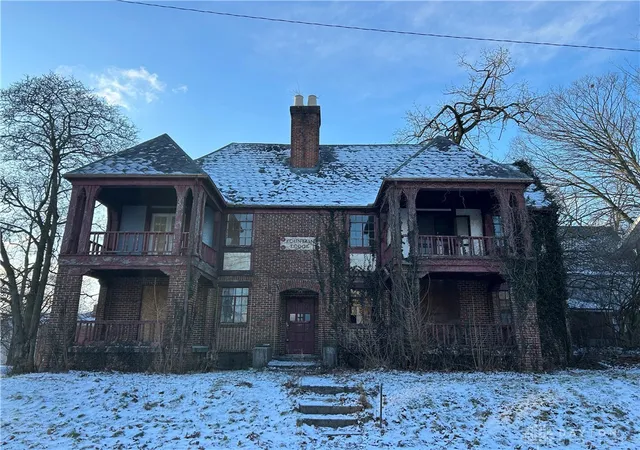 Photo 1 of Sale Pending at 400 Fountain Ave, Dayton, OH 45405 | MLS# 950510 | Listing updated on 2026-09-08