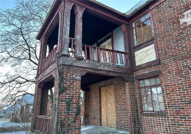 Photo 2 of Sale Pending at 400 Fountain Ave, Dayton, OH 45405 | MLS# 950510 | Listing updated on 2026-09-08