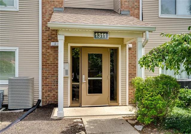 Photo 2 of Condo for sale at 1311 Holw Run #6, Dayton, OH 45459 | MLS# 951015 | Listing updated on 2026-09-09