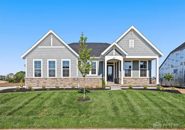 Photo 1 of Single family home for sale at 407 S Landon Ln, Springfield, OH 45502 | MLS# 952553 | Listing updated on 2026-09-01