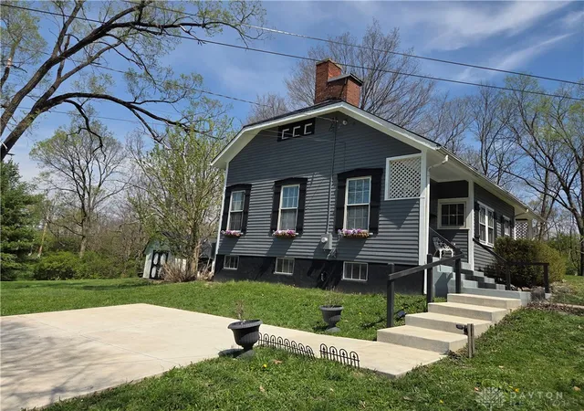 Photo 3 of Single family home for sale at 2282 Whitey Marshall Dr, Beavercreek, OH 45434 | MLS# 952948 | Listing updated on 2026-09-18