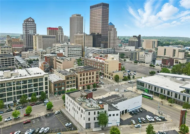 Listing Photo 3 - Condo for sale in building located at 18 S Saint Clair St, Dayton, OH 45402 - Unit #203