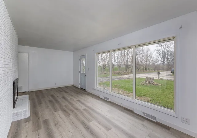 Photo 3 of Single family home for sale at 118 Redwood Dr, Greenville, OH 45331 | MLS# 954401 | Listing updated on 2026-08-31
