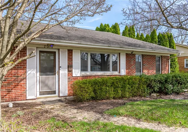 Photo 3 of Single family home for sale at 2018 Rockdell Dr, Fairborn, OH 45324 | MLS# 954887 | Listing updated on 2026-09-08