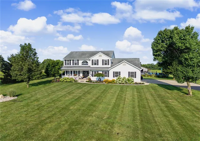 Photo 3 of Sale Pending at 8280 Wildcat Rd, Tipp City, OH 45371 | MLS# 955113 | Listing updated on 2026-09-21