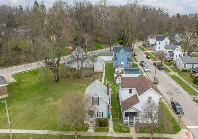 Photo 4 of Single family home for sale at 326 Jefferson St, Sidney, OH 45365 | MLS# 955347 | Listing updated on 2026-08-30