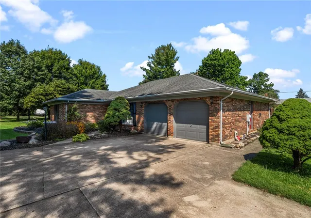 Photo 3 of Single family home for sale at 1323 W State Route 571, Tipp City, OH 45371 | MLS# 955519 | Listing updated on 2026-09-29