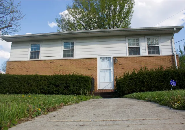 Photo 2 of Single family home for sale at 1930 Brandt Pike, Dayton, OH 45404 | MLS# 956451 | Listing updated on 2026-09-27